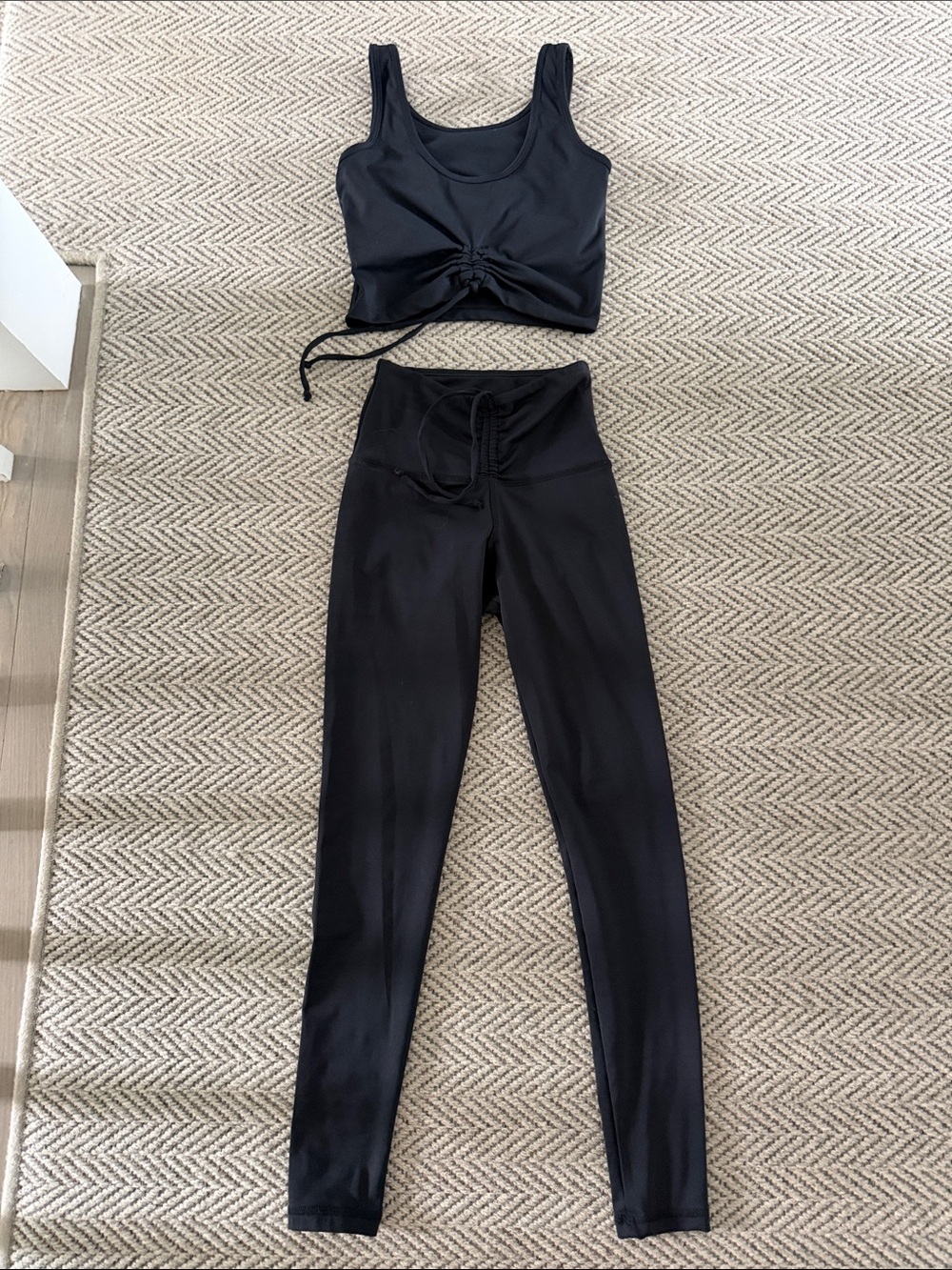 Strut-This. Adjustable front rise Black workout set